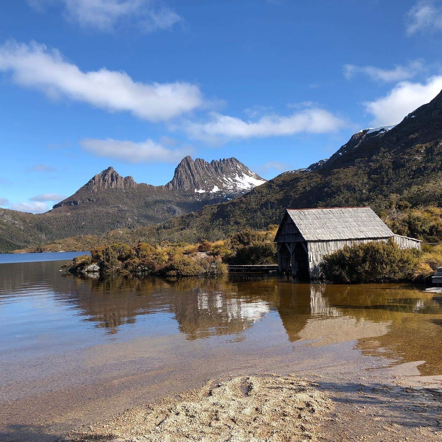 Hiker provided with assistance, and shoes, after attempting to climb Tasmanian mountain without them