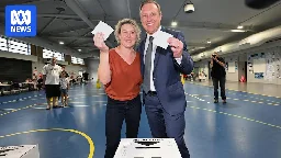 Live: Polls officially open in Queensland's state election as the LNP tries to wrest power after nine years in opposition