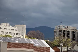 More 'severe and damaging' wind on the way for Hobart tonight