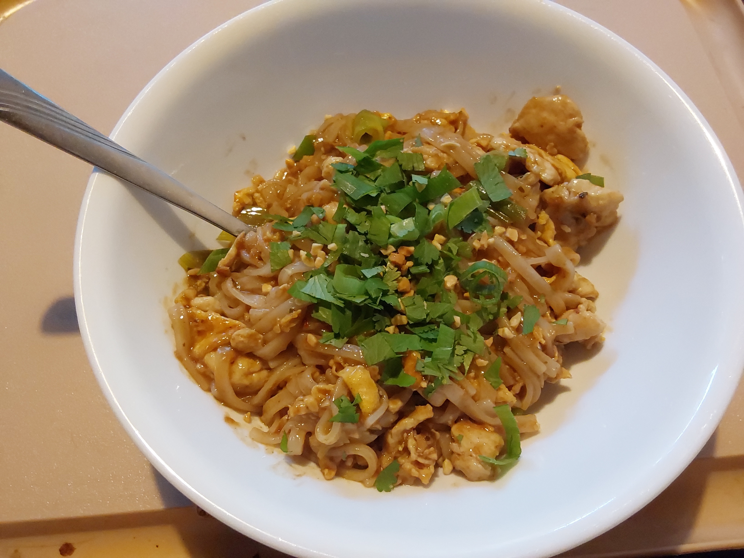 bowl of pad thai